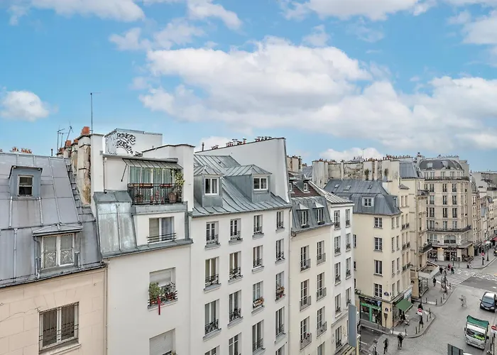 Pretty Parisian Penthouse